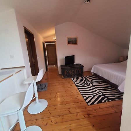 Apartments Andjus Sveti Stefan Ngoại thất bức ảnh