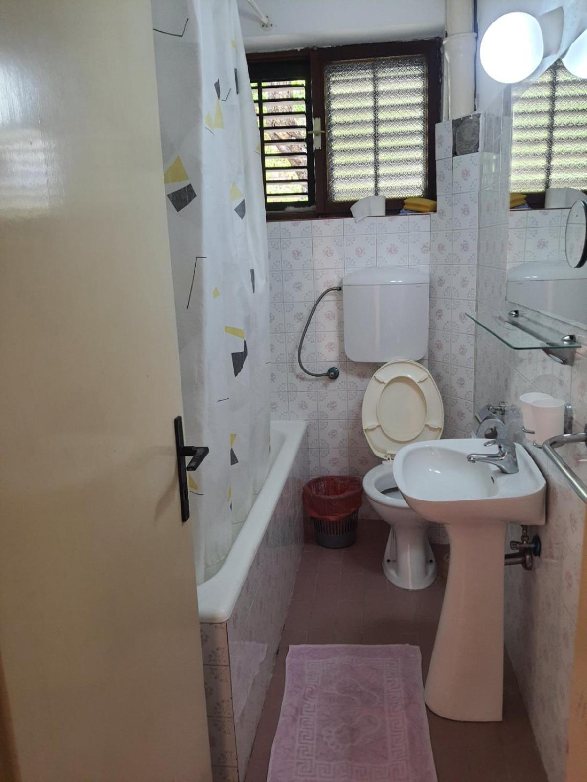 Apartments Andjus Sveti Stefan Ngoại thất bức ảnh